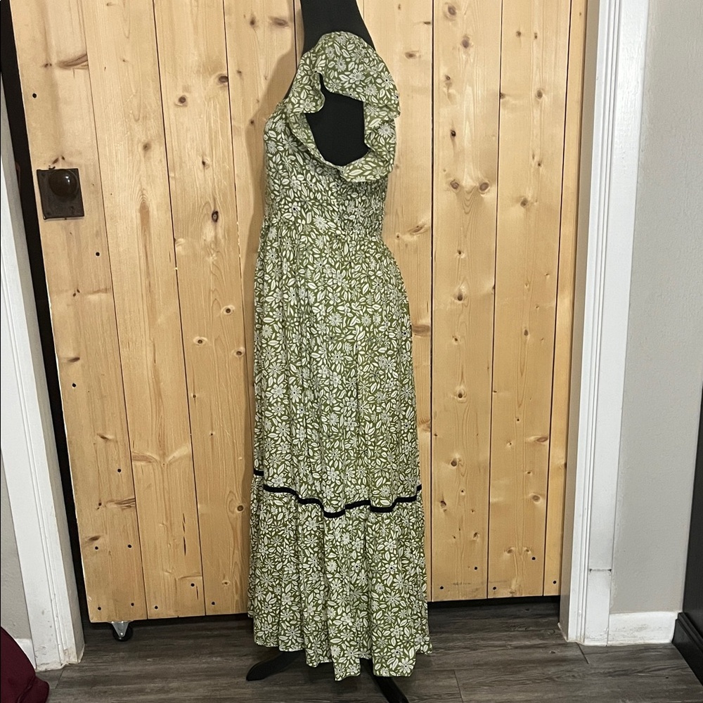 Chic Olive Floral Maxi Dress - Picture 4 of 8